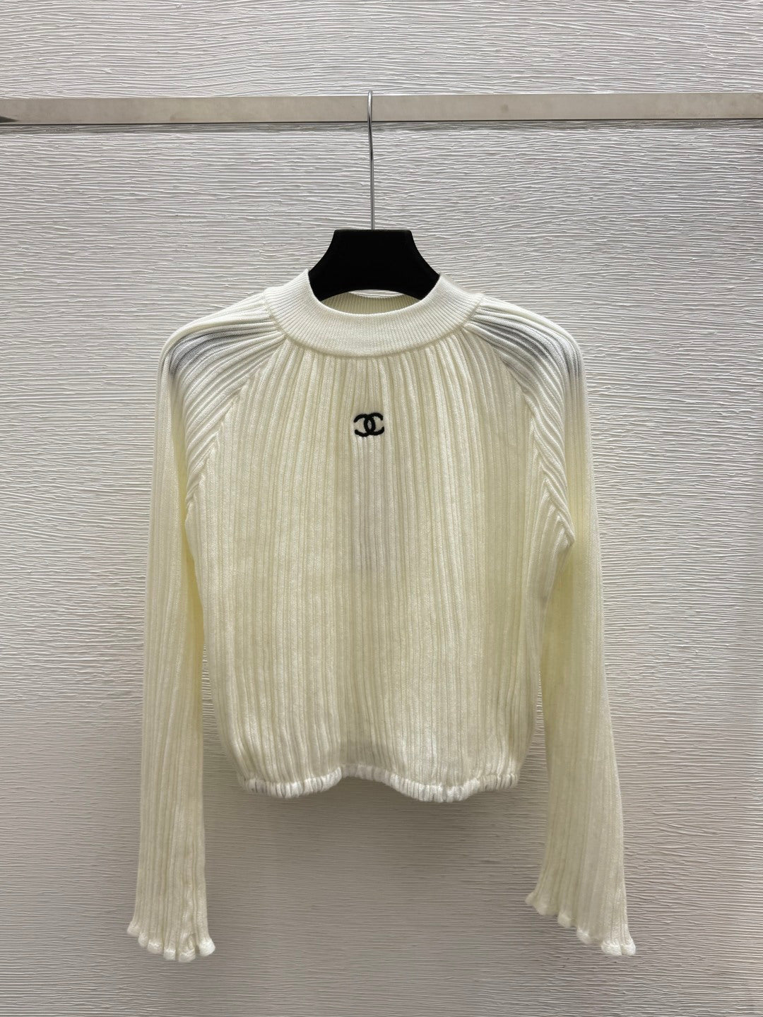 CC 26FW CC Logo Ribbed Knit Mock-Neck Sweater Fluted Sleeves Viscose 313535