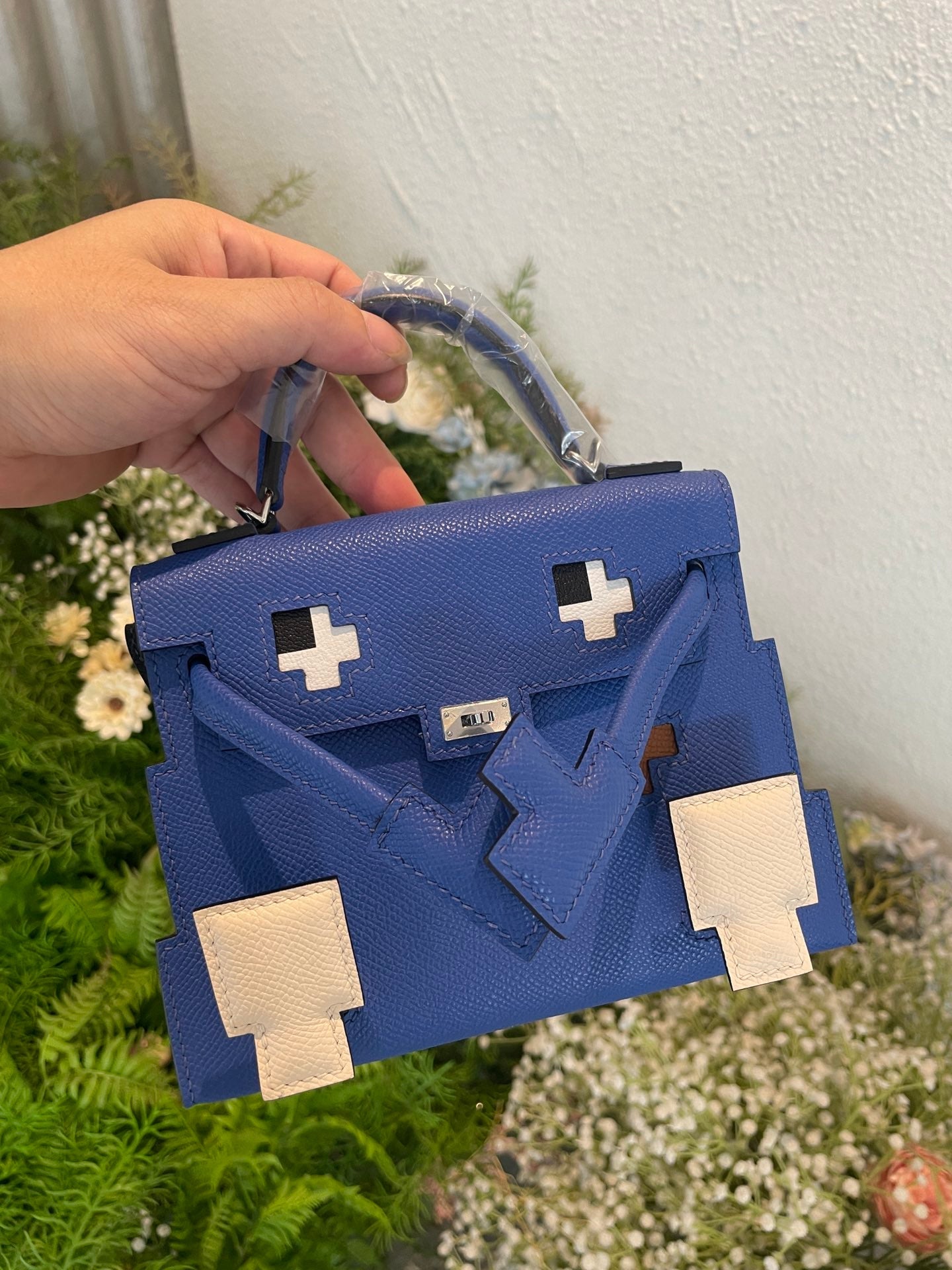 High-end Hermes 2026 Kelly Doll Picto Bag 18cm Cowhide