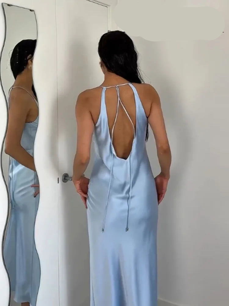 Robe en Satin Bleu Clair