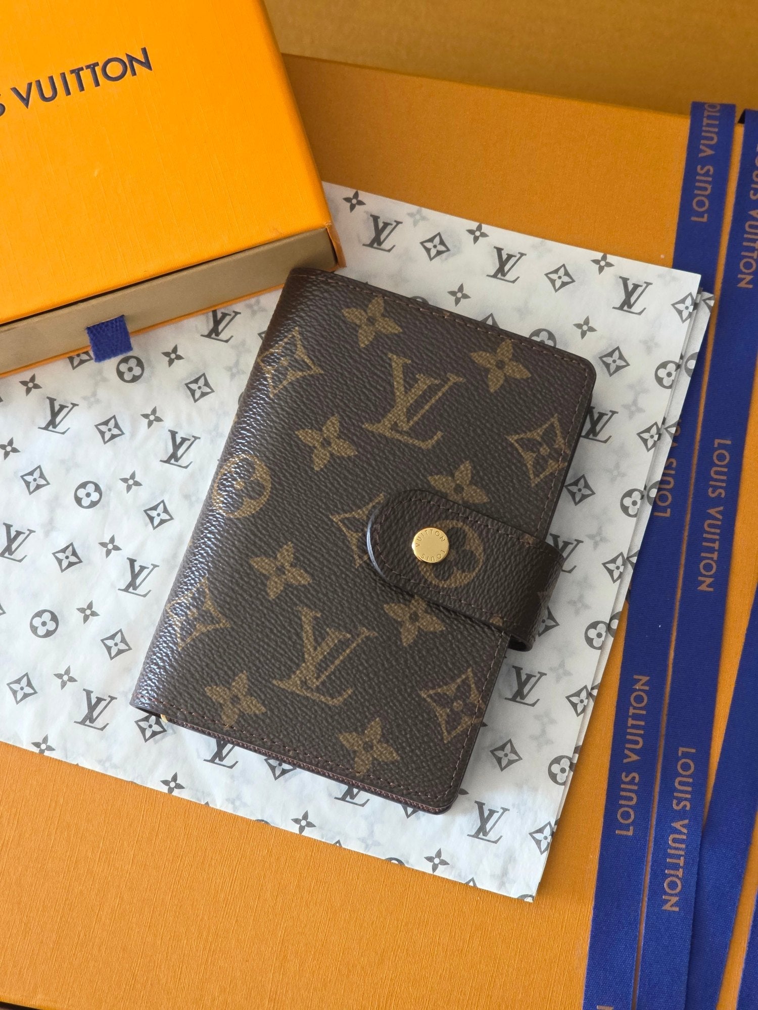 LV Small Ring Agenda Cover Monogram Canvas