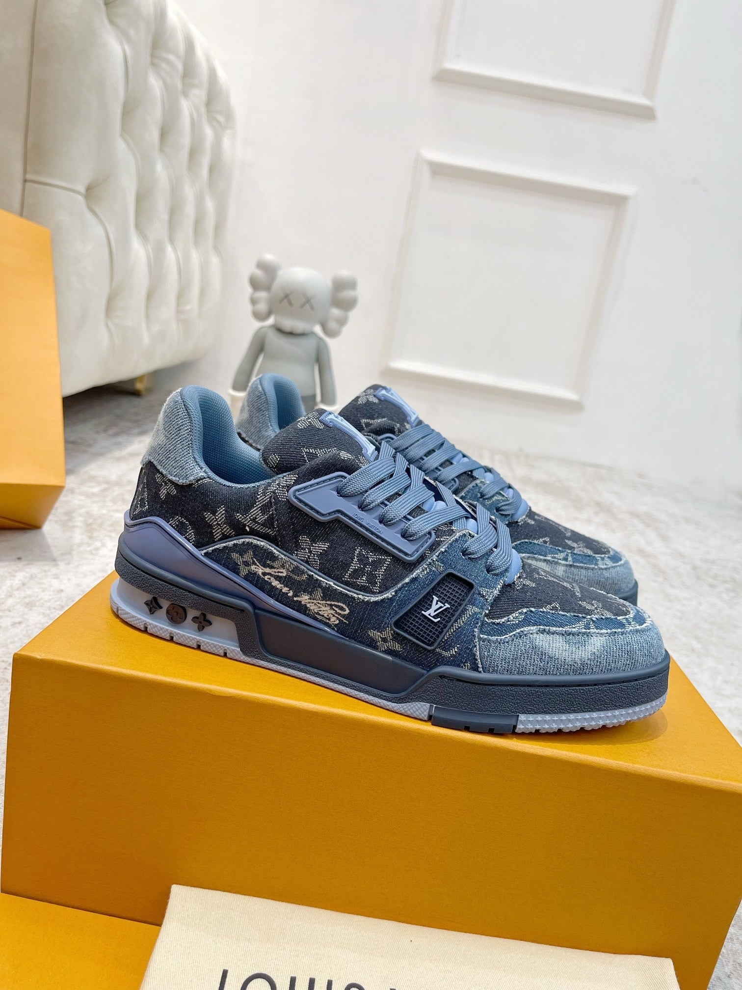 LV 26s Trainer Sneaker Monogram-embossed Calskin 988742