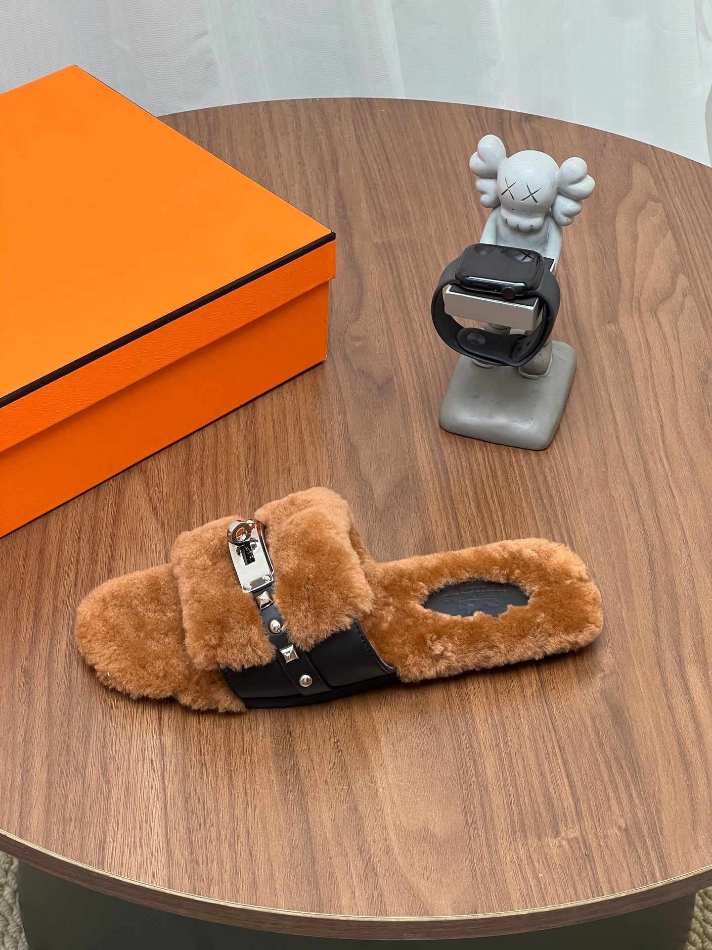 HM 26s Frenzy Mules 0.5cm Studded Shearling 177997