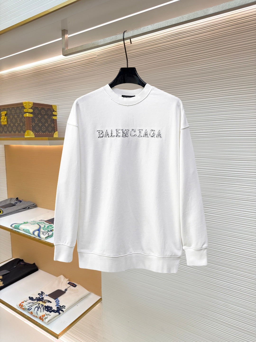 Balenciaga 26s Men Crewneck Sweatshirt Distressed Crystal Logo 749215