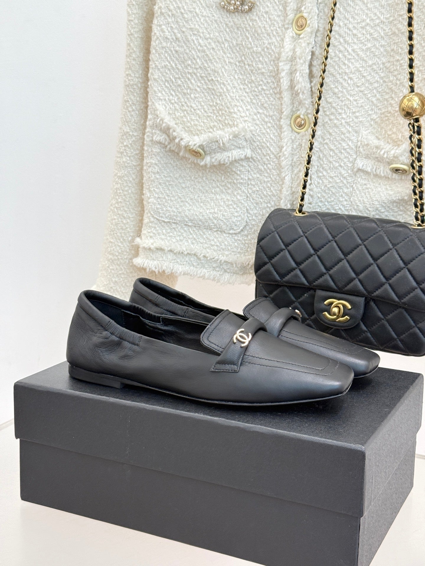 Chanel FW26 Loafers Flat Leather 188223