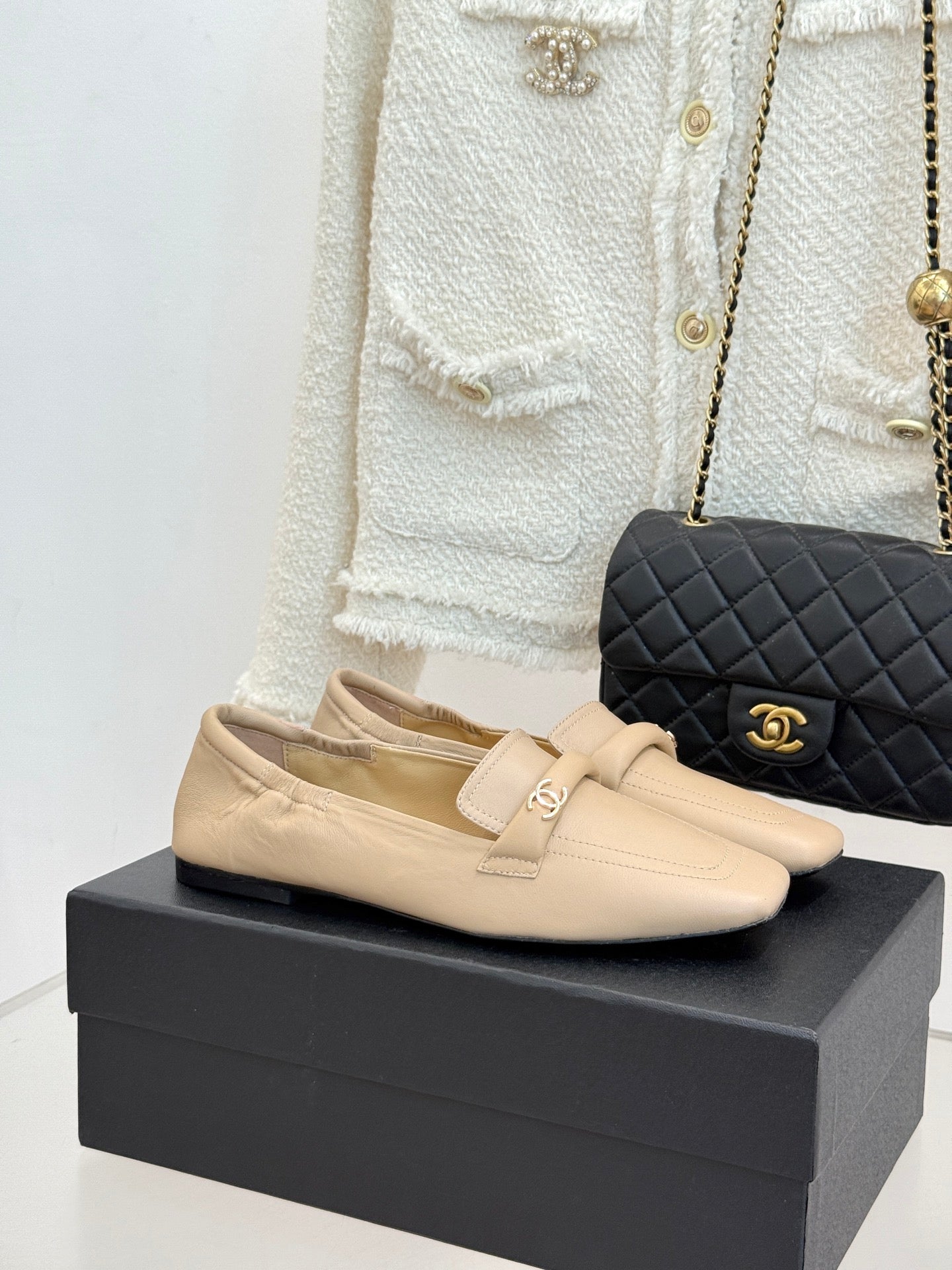 Chanel FW26 Loafers Flat Leather 188223