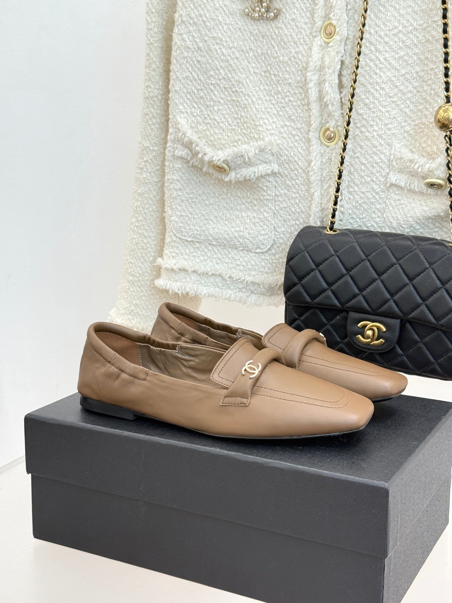 Chanel FW26 Loafers Flat Leather 188223