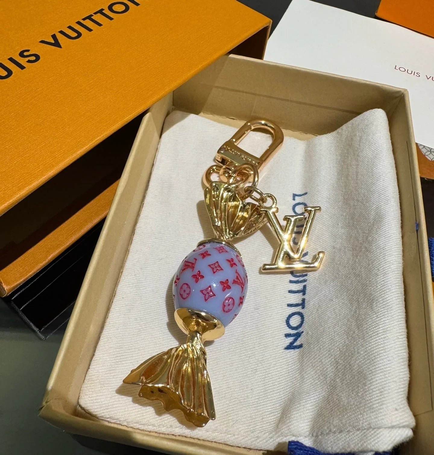 LV Candy-colored Charm 415638